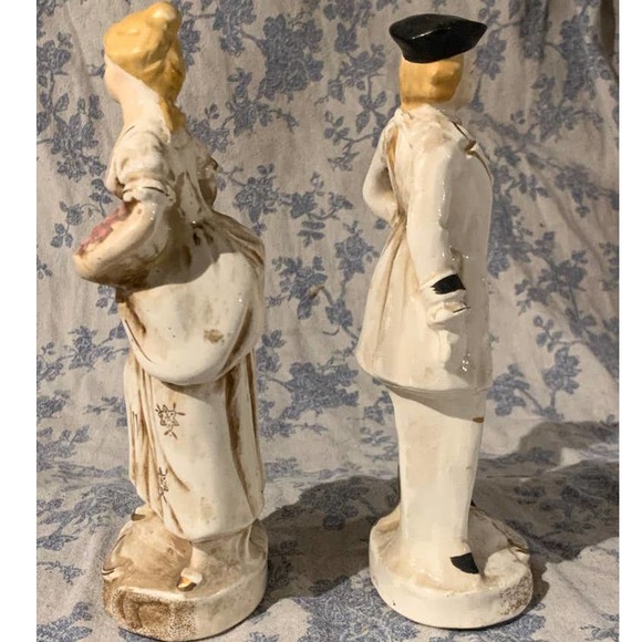 Vintage Figurines of Colonial Man and Woman Japan - Picture 4 of 5